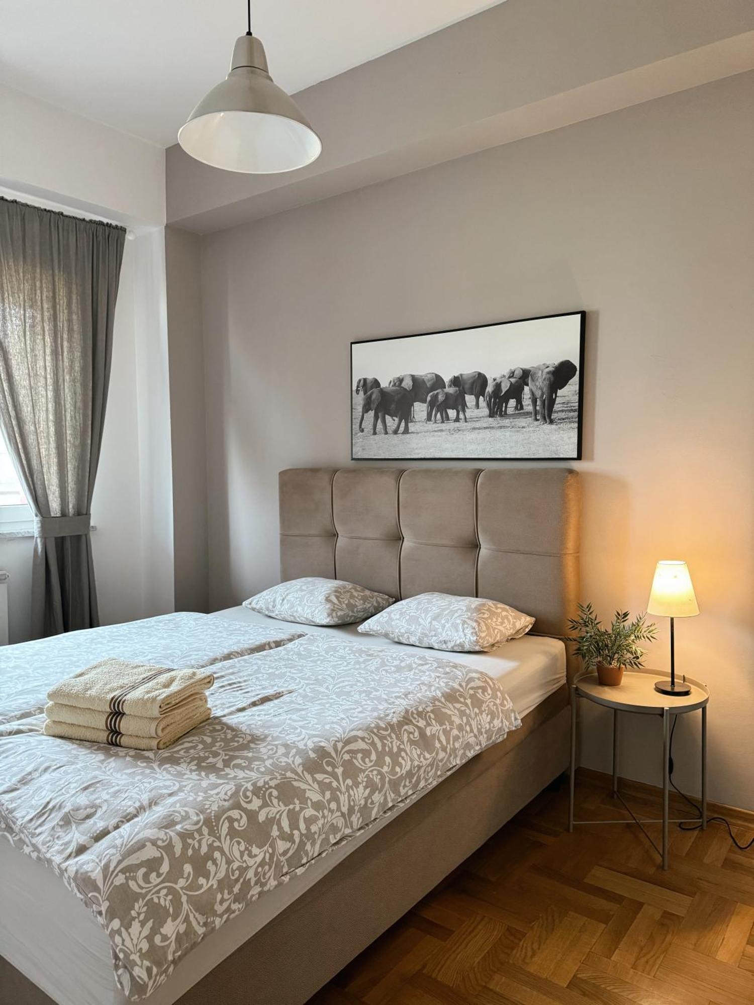 Best Times Apartment Zagreb Buitenkant foto